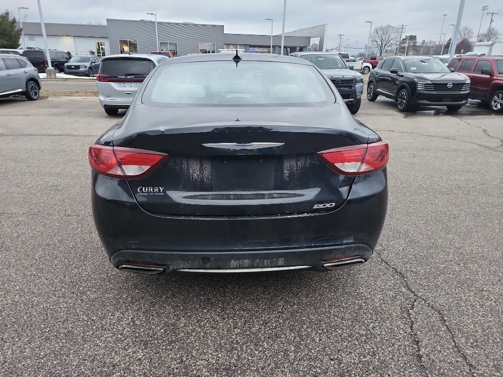 Used 2016 Chrysler 200 Limited Platinum w/ Comfort & Convenience Group image 6