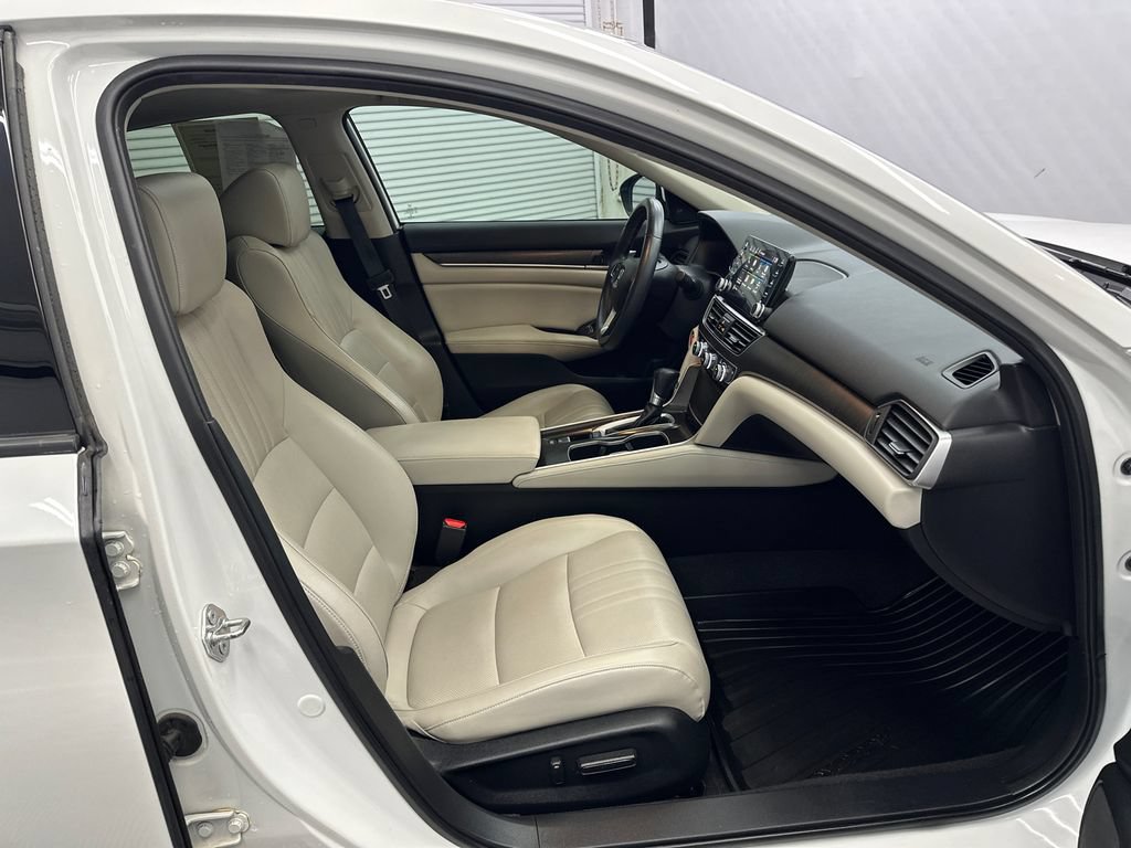 Used 2018 Honda Accord EX-L image 15