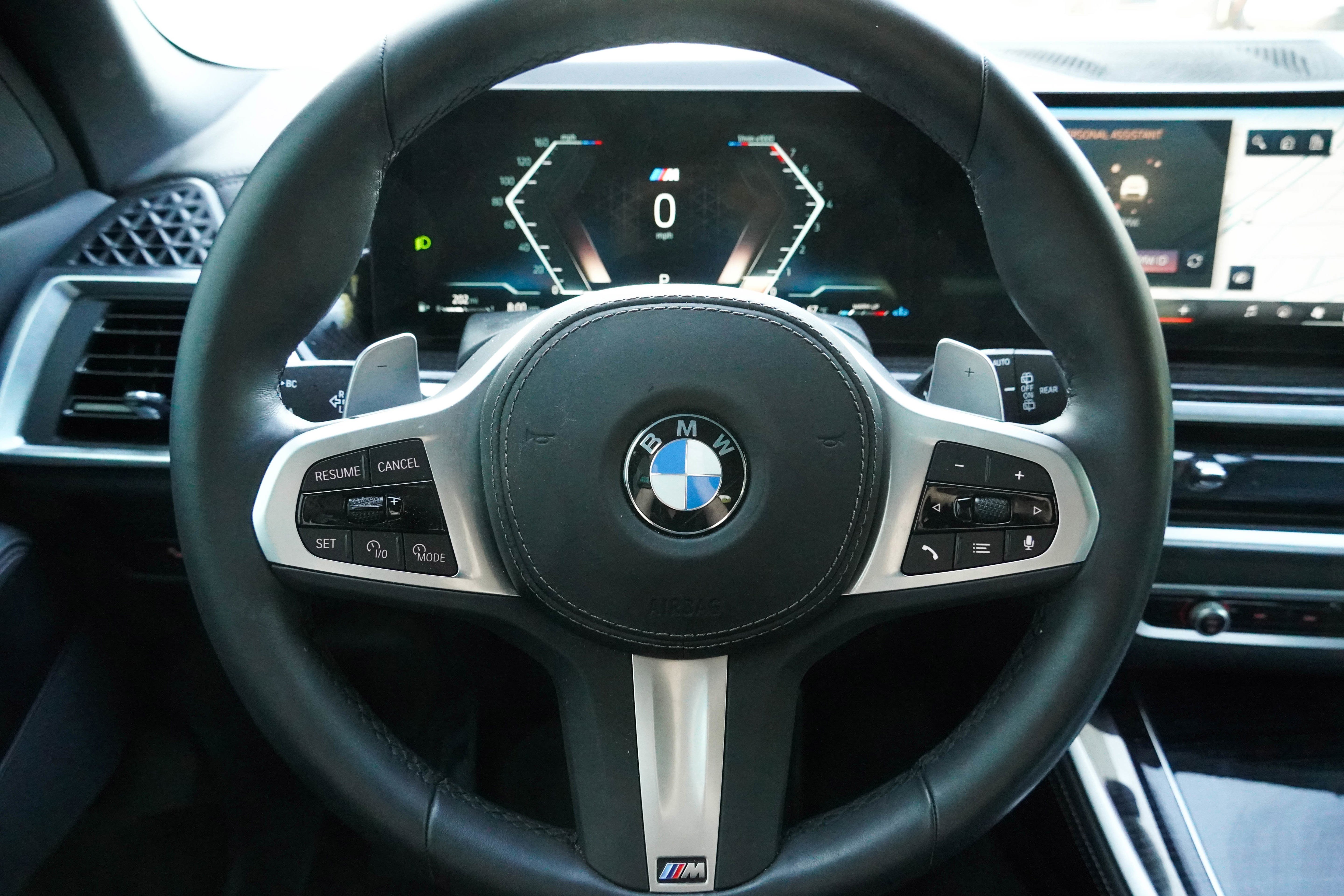 Certified 2025 BMW X5 xDrive40i w/ M Sport Package AWD/4WD image 17