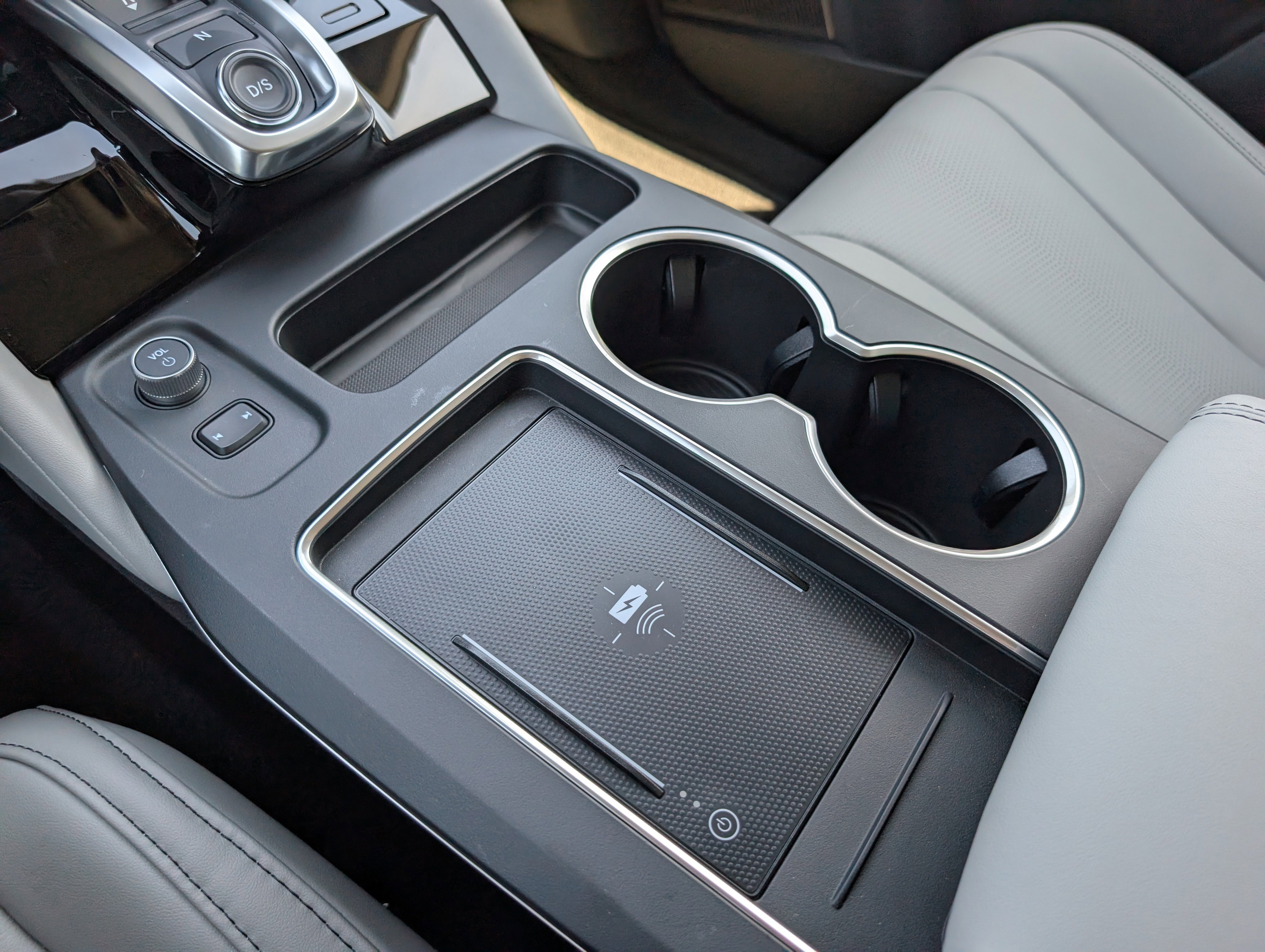 Certified 2025 Acura MDX FWD w/ Technology Package image 23