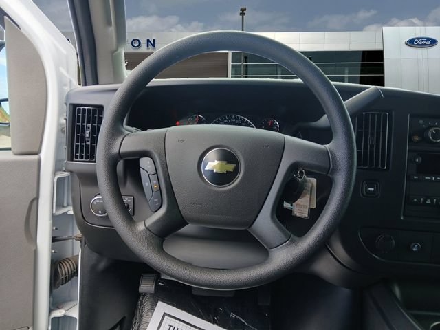 Used 2025 Chevrolet Express 3500 LT w/ LT Preferred Equipment Group RWD image 12