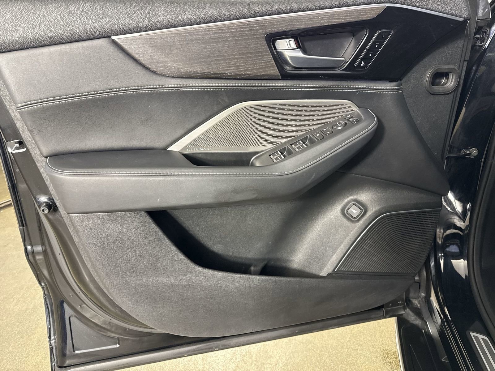 Certified 2023 Acura MDX SH-AWD w/ Advance Package image 22