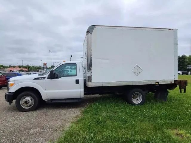 Used 2015 Ford F350 XL image 3