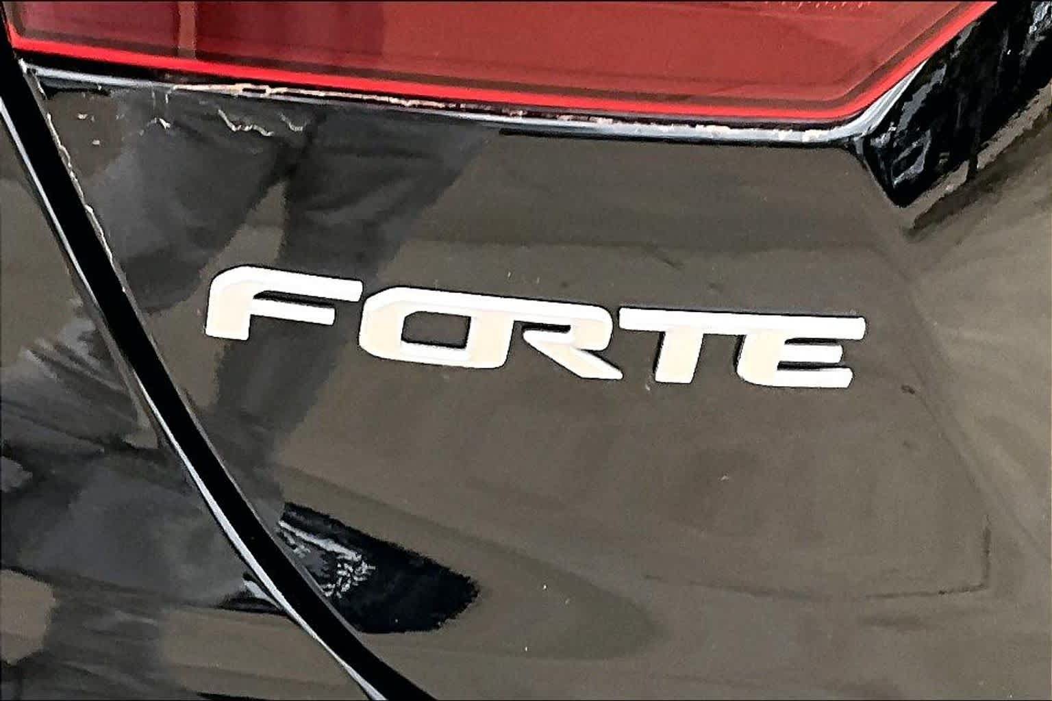 Used 2024 Kia Forte LXS FWD image 28