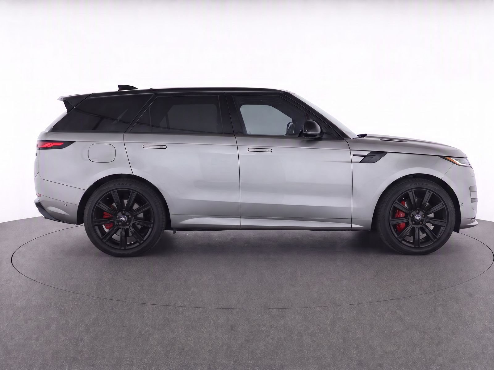 Used 2021 Land Rover Range Rover Sport HST AWD/4WD image 4