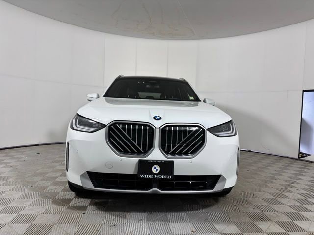 Used 2025 BMW X3 xDrive30i w/ Premium Package AWD/4WD image 2