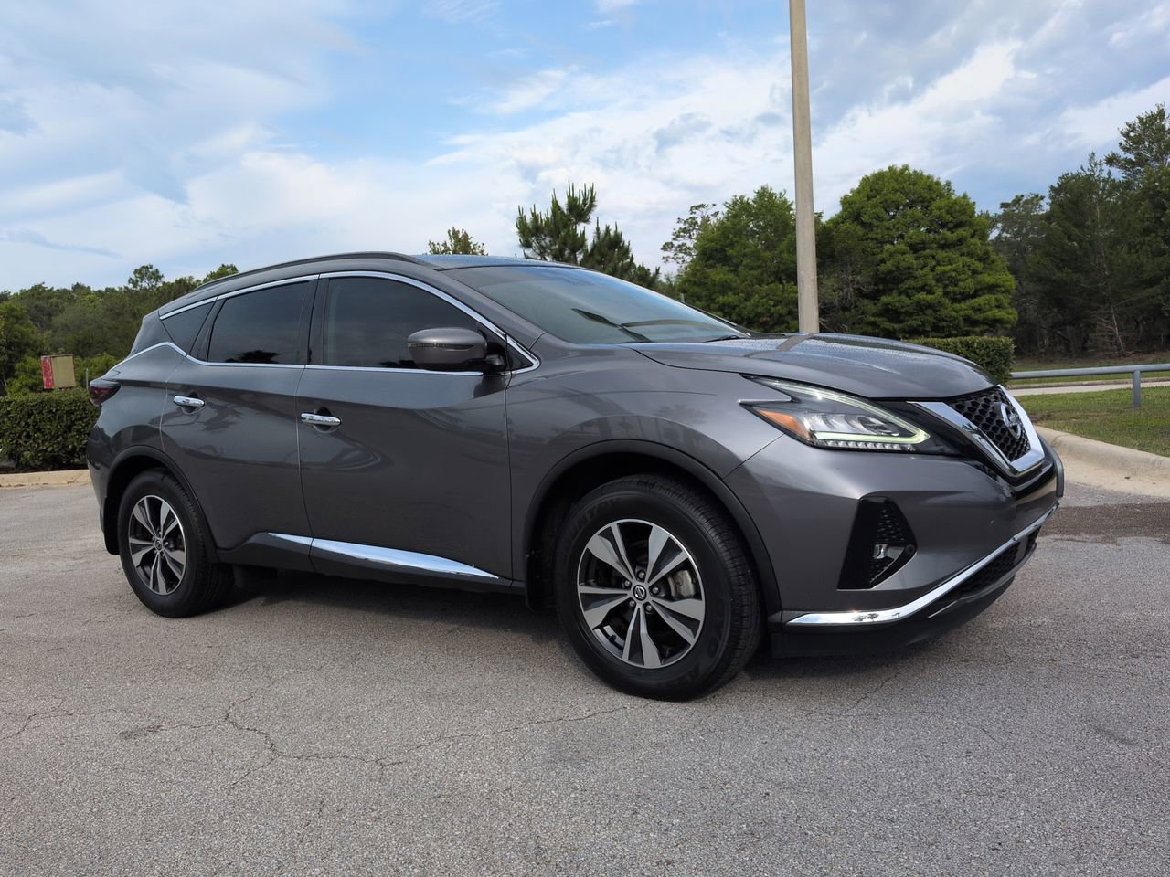 Used 2022 Nissan Murano SV FWD image 2