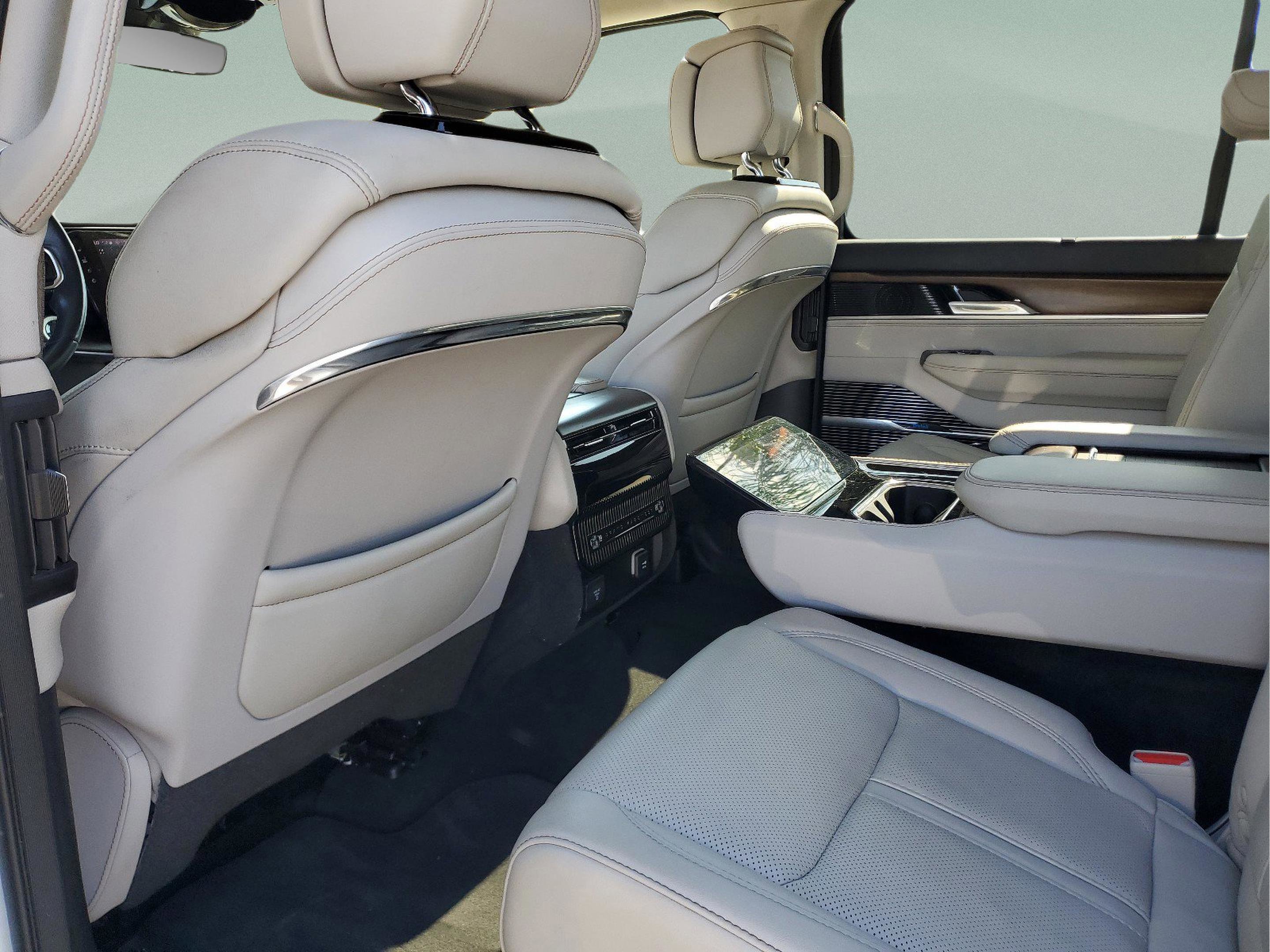 Used 2023 Jeep Grand Wagoneer L 4X4 image 5