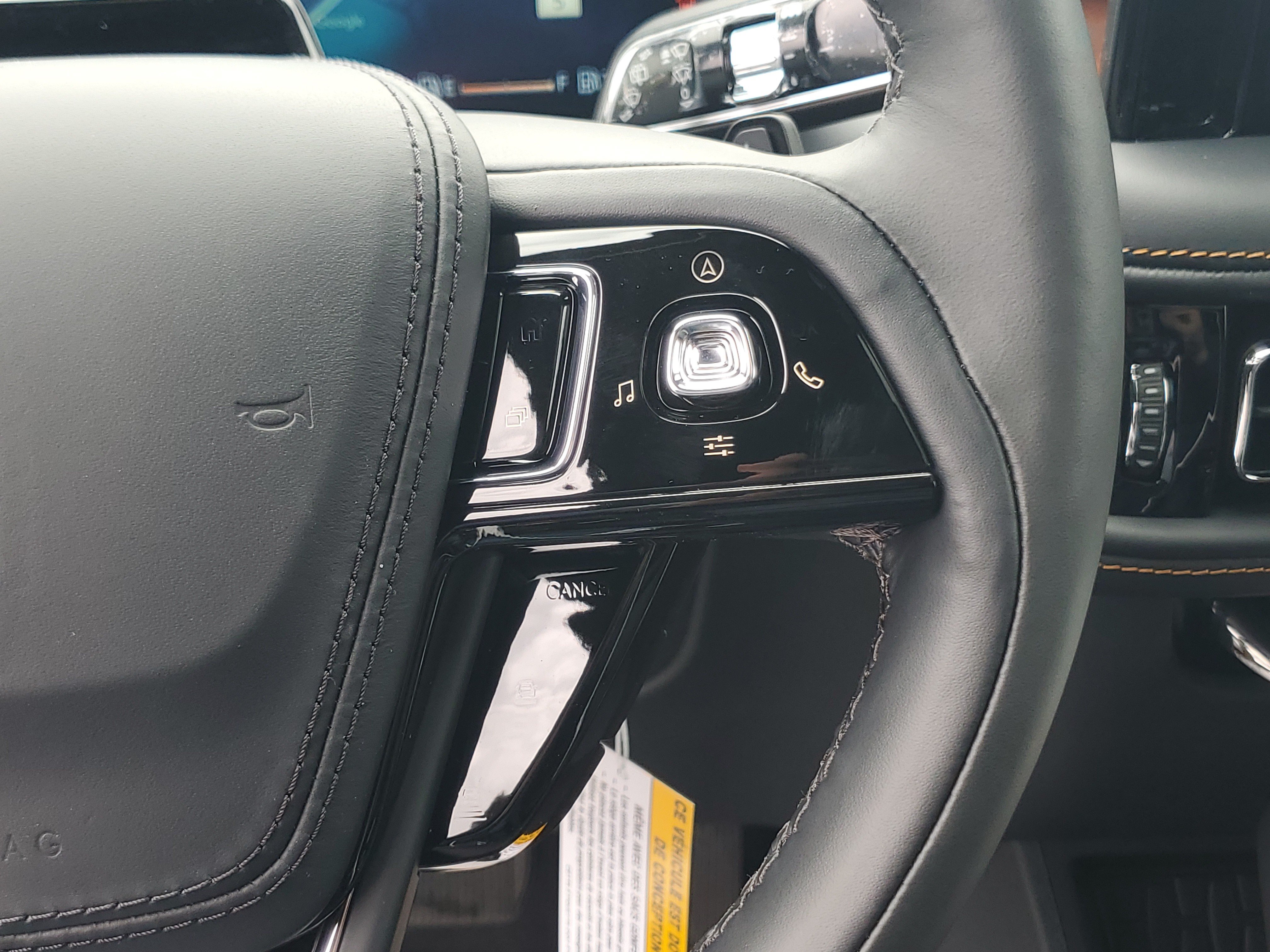 New 2026 Lincoln Aviator Black Label AWD/4WD image 17