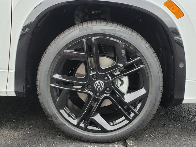 New 2026 Volkswagen Tiguan SE R-Line image 12