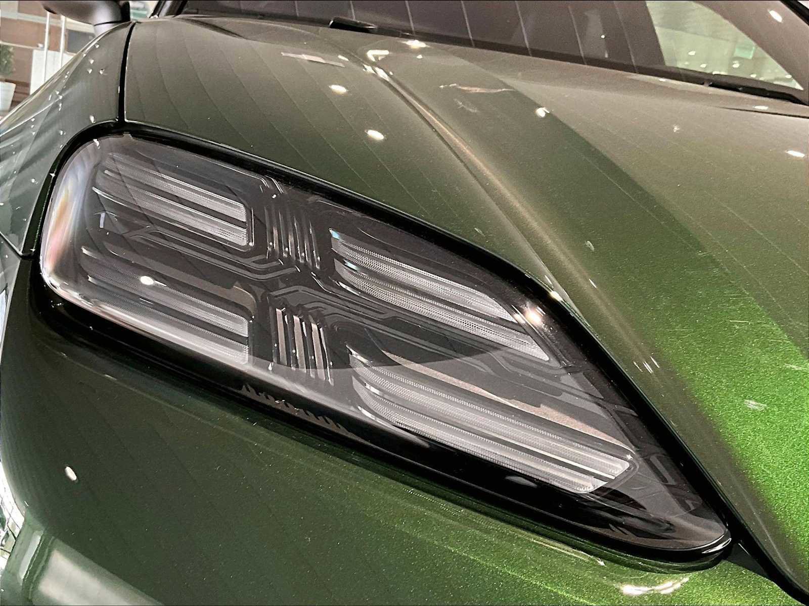 Used 2025 Porsche Macan 4S Electric image 15