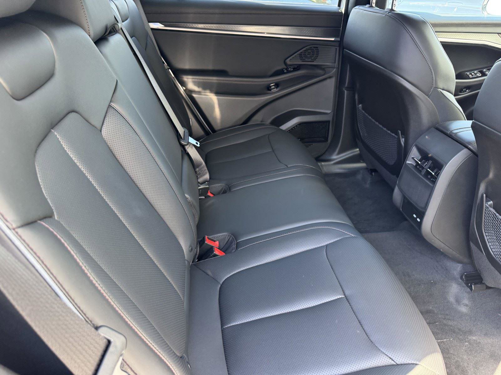 New 2025 Jeep Wagoneer S Limited image 9
