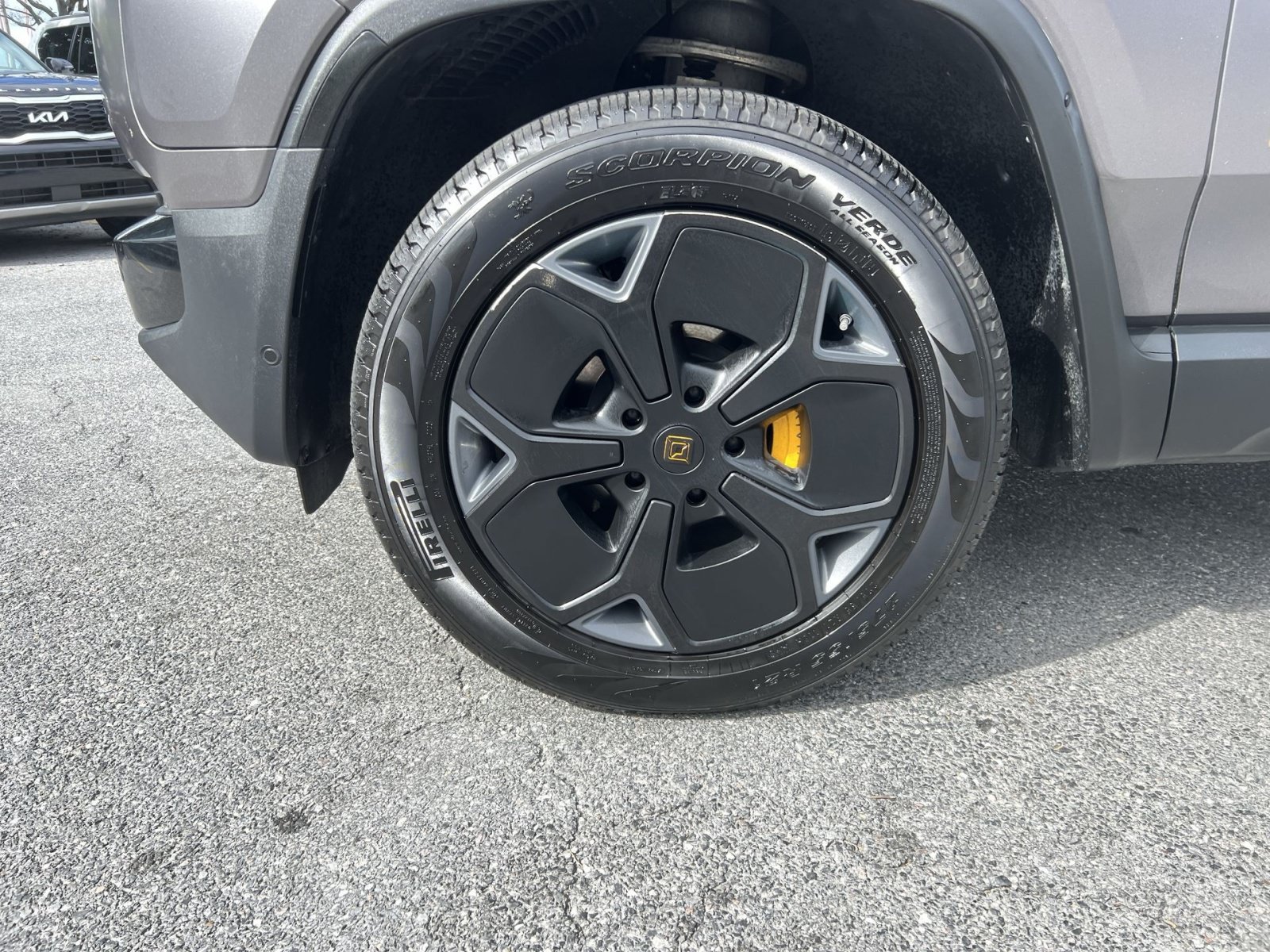Used 2022 Rivian R1T Adventure AWD/4WD image 12