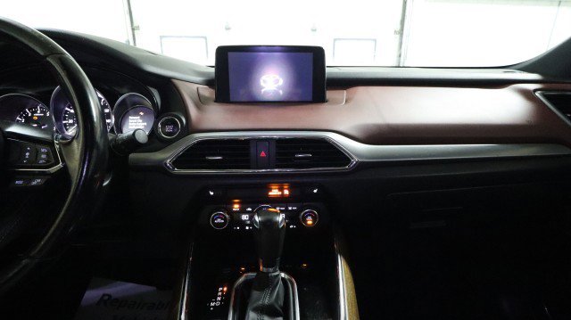 Used 2017 MAZDA CX-9 Signature image 16