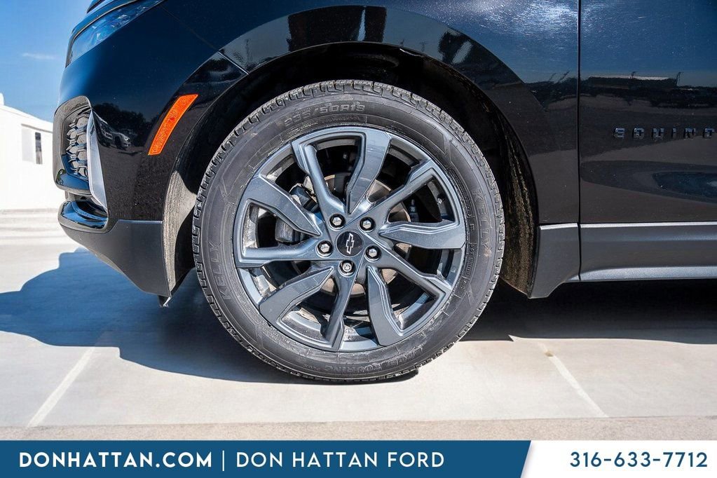 Used 2022 Chevrolet Equinox RS w/ LPO, Floor Liner Package image 36