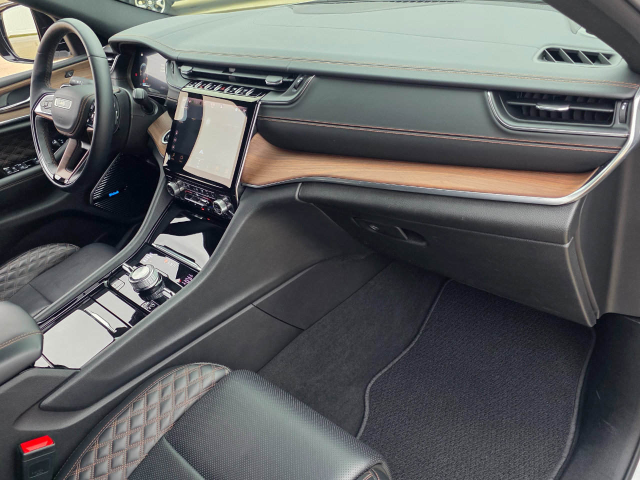 Used 2022 Jeep Grand Cherokee Summit w/ Adv Protech Group IV image 27