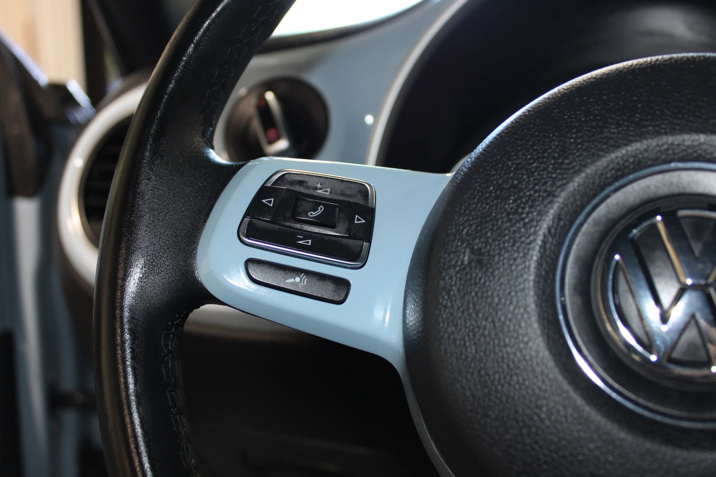 Used 2012 Volkswagen Beetle 2.5 FWD image 17