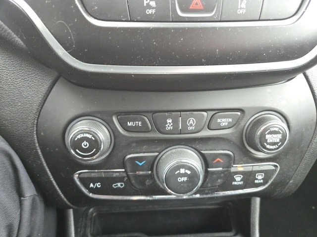 Used 2021 Jeep Cherokee Latitude Lux image 9