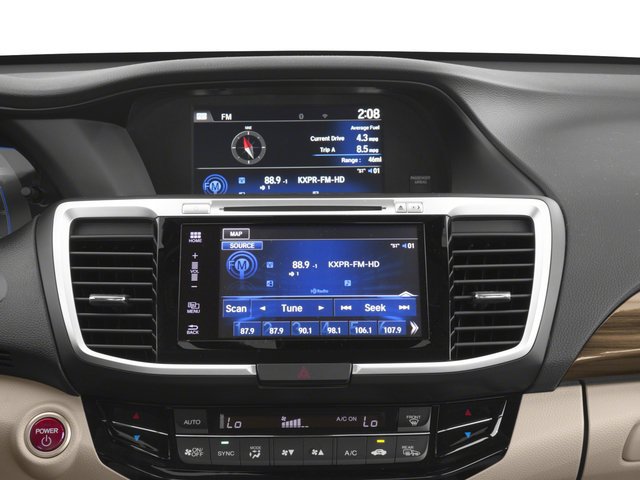 Used 2017 Honda Accord Touring image 10