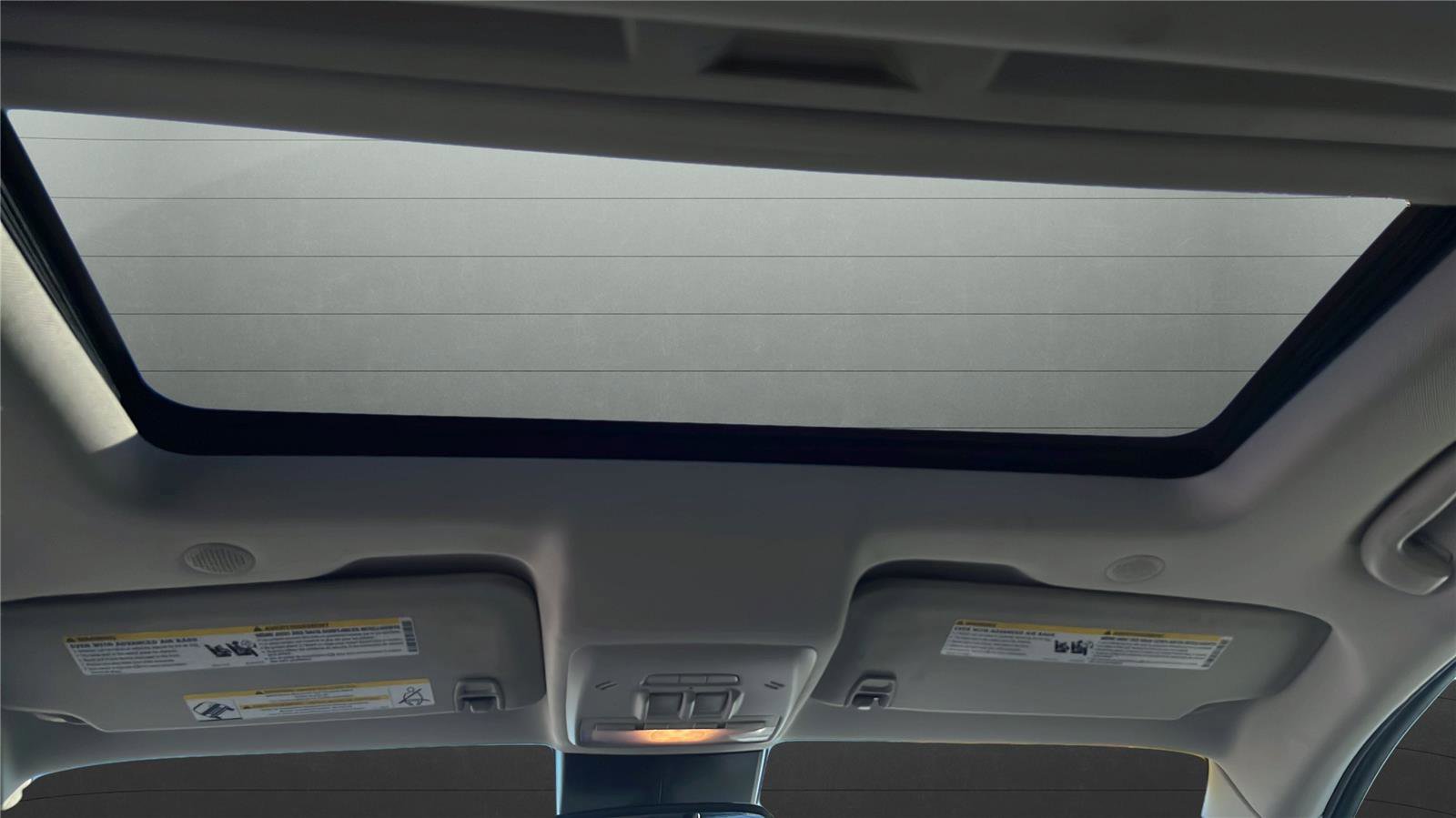 Used 2019 Buick Encore Essence image 3