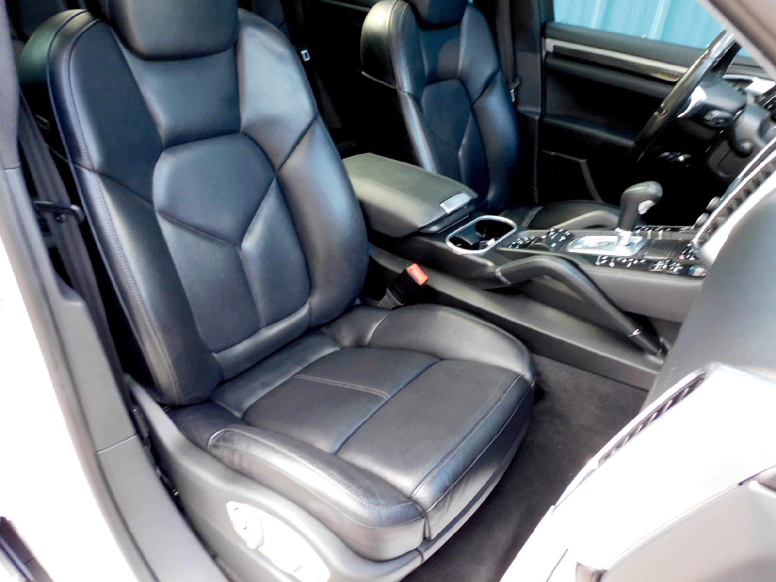 Used 2014 Porsche Cayenne GTS AWD/4WD image 19