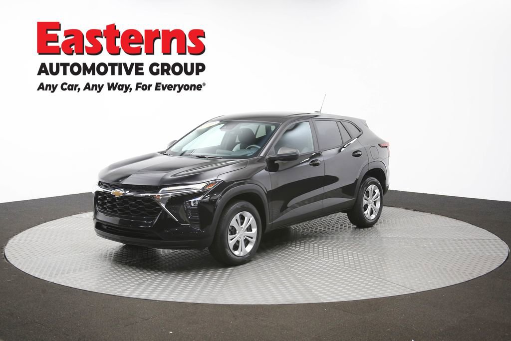 Used 2024 Chevrolet Trax LS FWD image 54