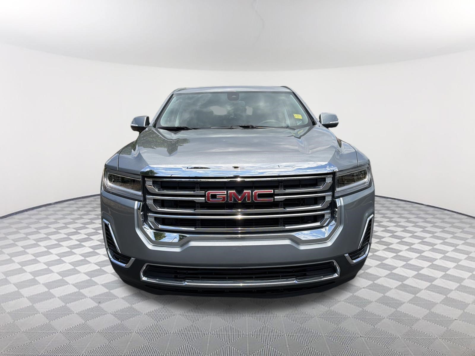 Used 2023 GMC Acadia SLE AWD/4WD image 2