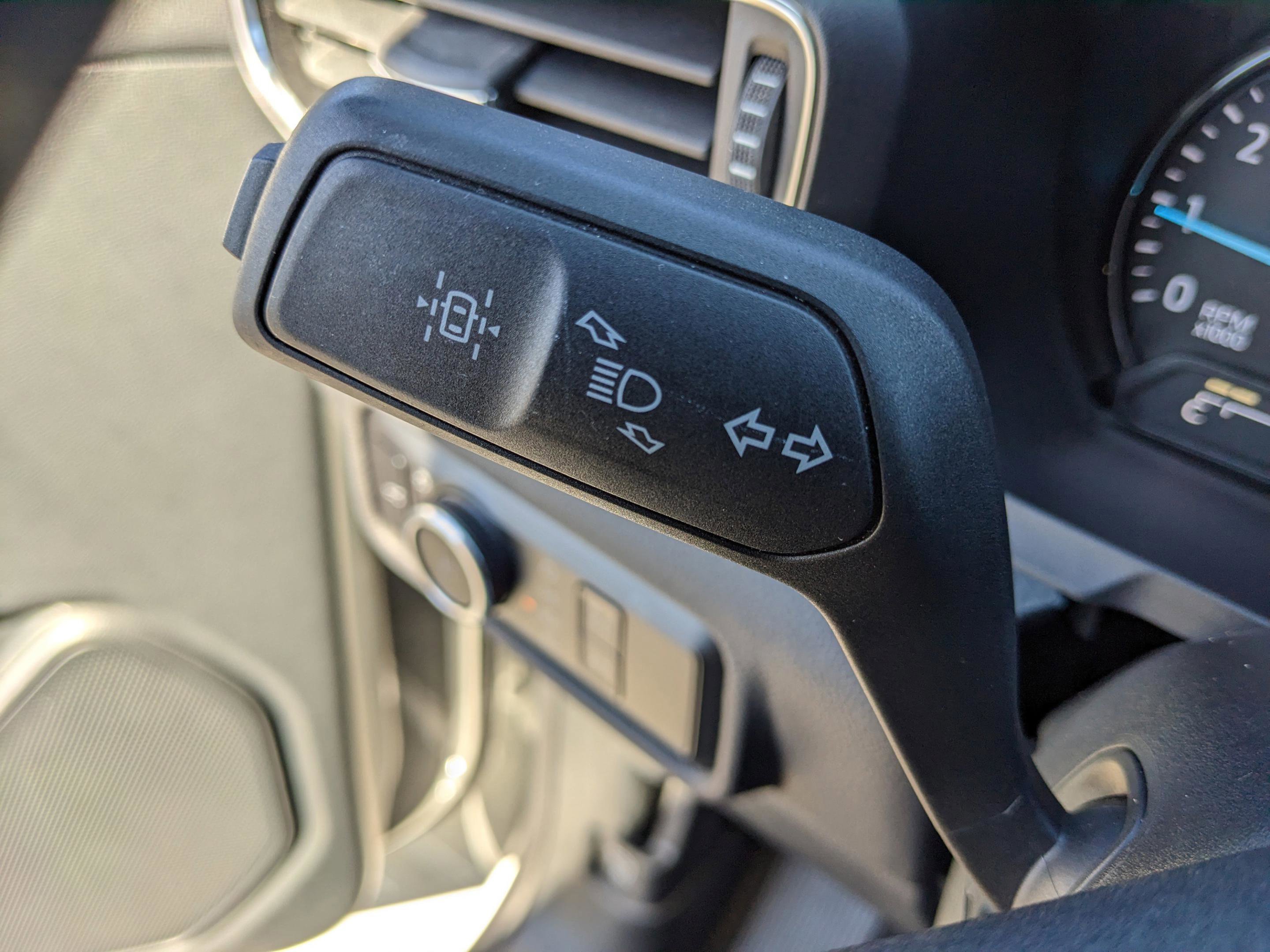 Used 2023 Ford Explorer ST-Line w/ Class IV Trailer Tow Package image 27