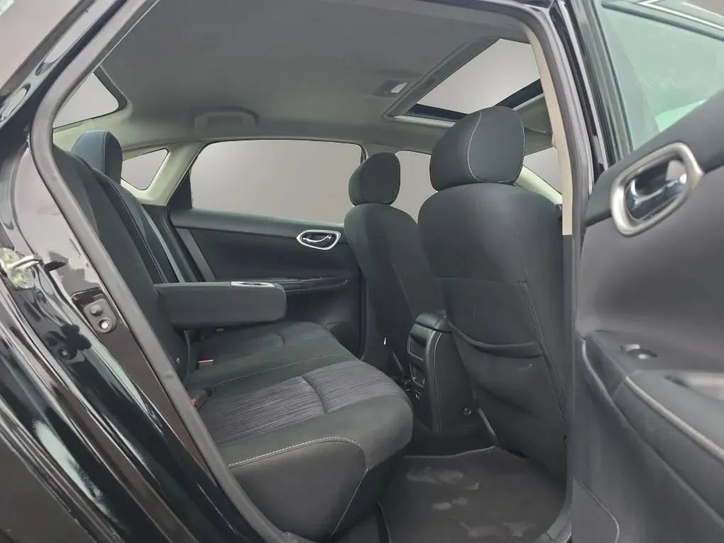 Used 2019 Nissan Sentra SV w/ Special Edition Package FWD image 44