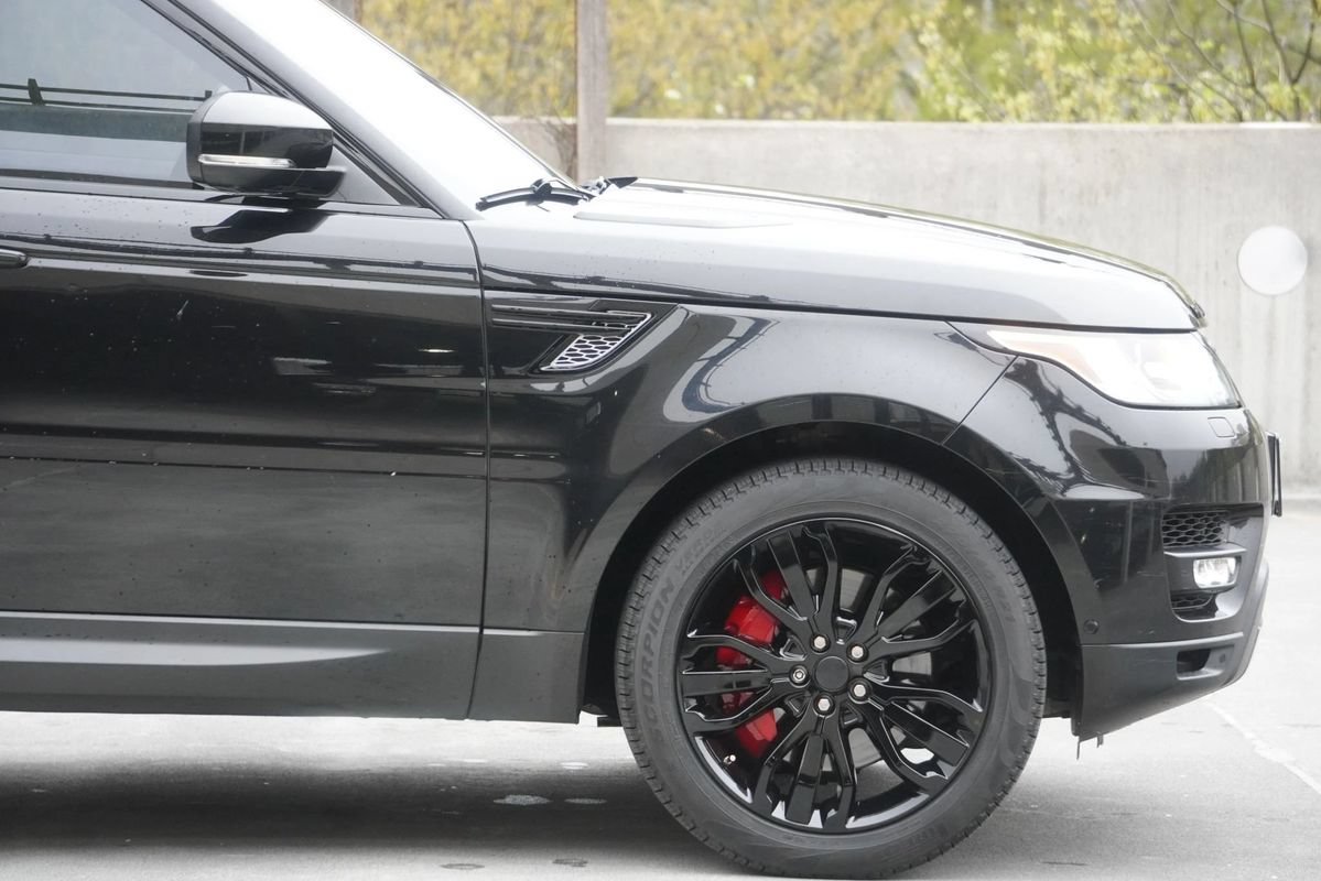 Used 2016 Land Rover Range Rover Sport Supercharged AWD/4WD image 23