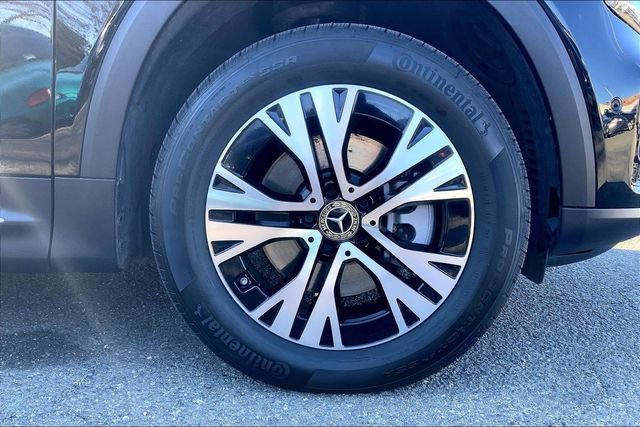 Used 2025 Mercedes-Benz GLB 250 4MATIC image 9