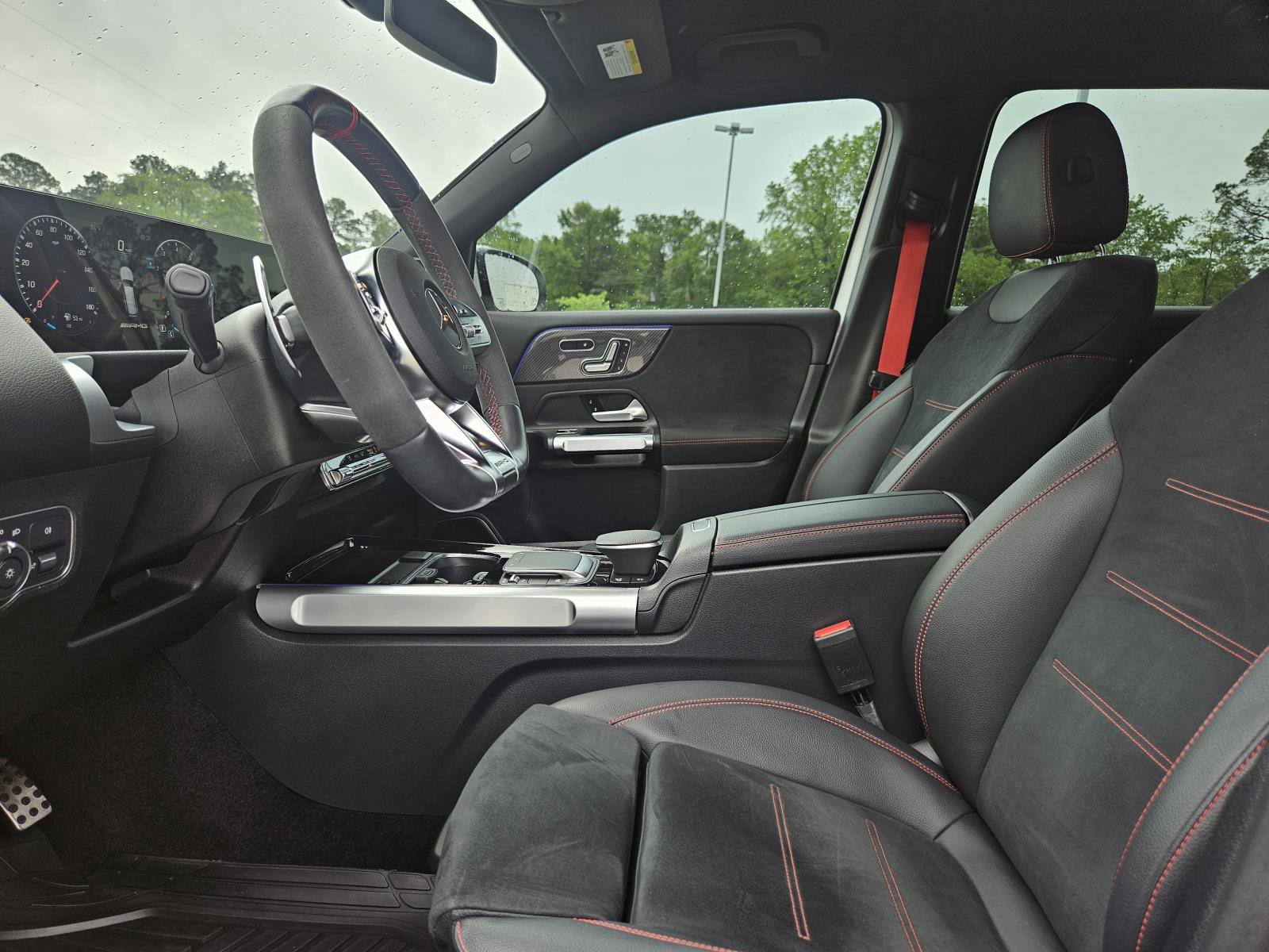 Used 2023 Mercedes-Benz GLB 35 AMG 4MATIC image 13