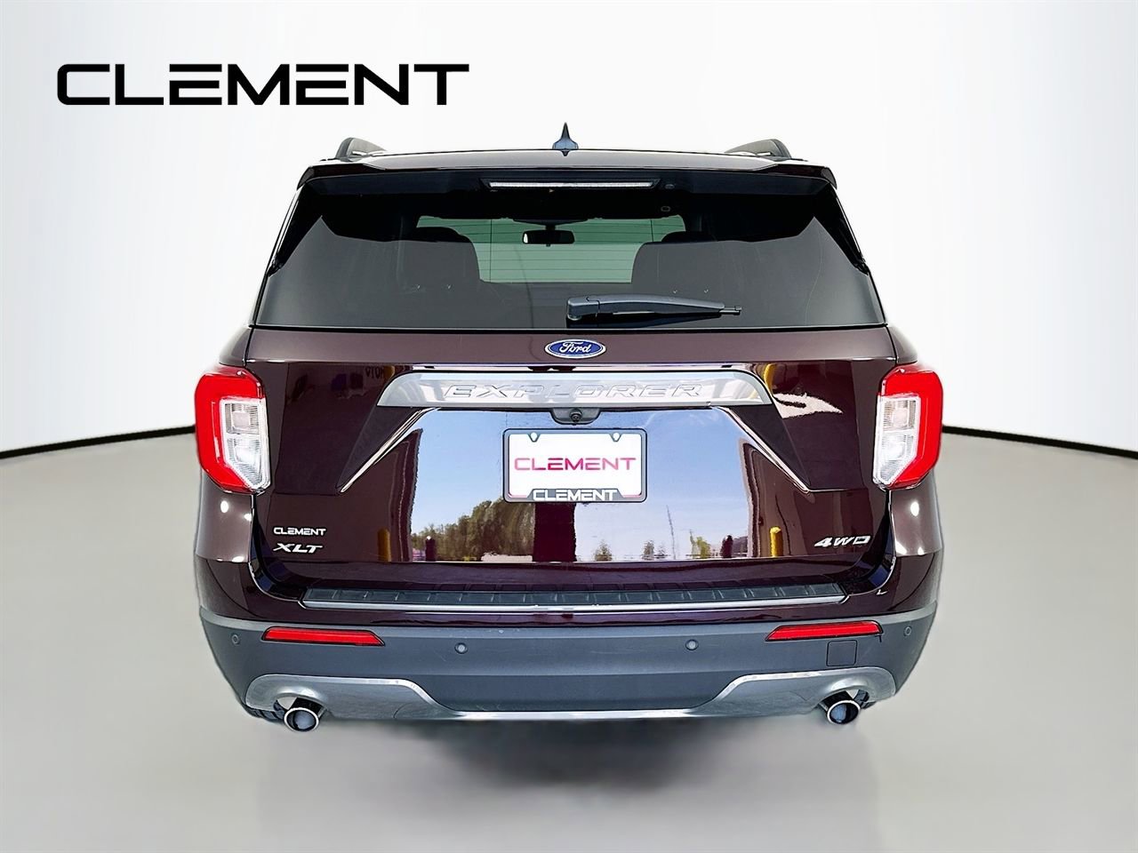 Certified 2022 Ford Explorer XLT w/ Equipment Group 202A AWD/4WD image 8