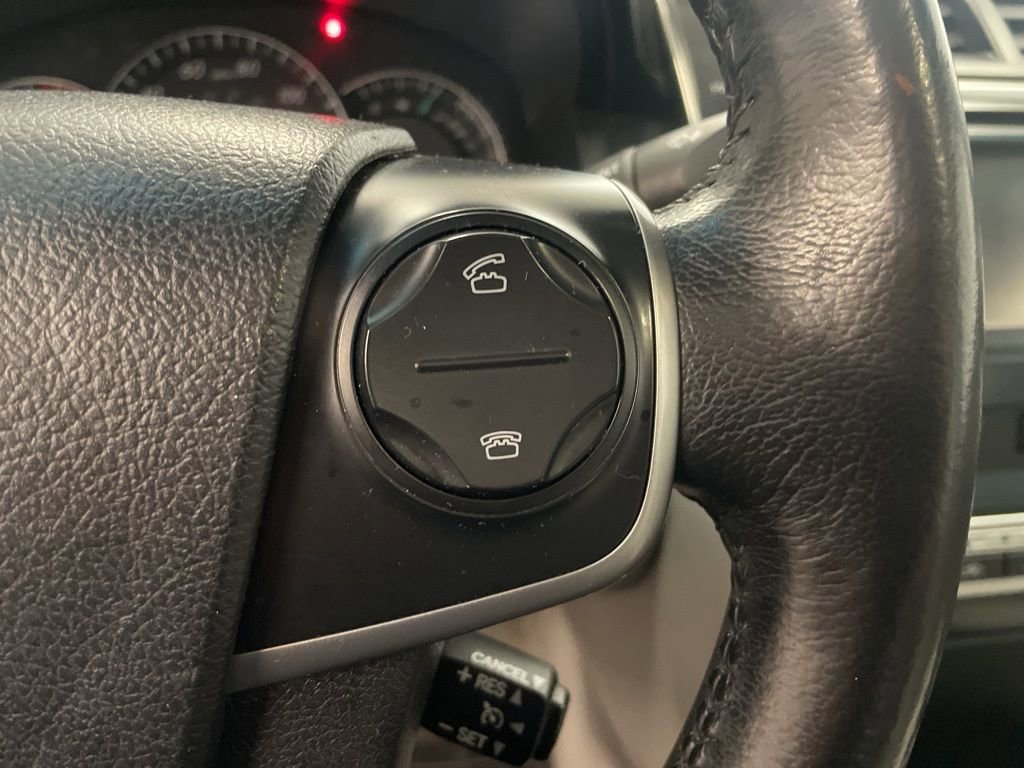 Used 2012 Toyota Camry XLE image 24