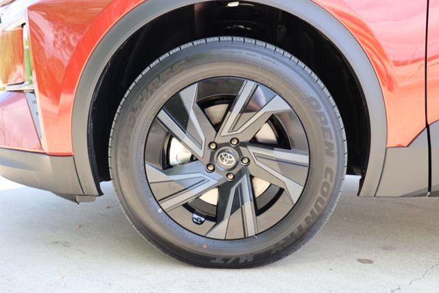 New 2026 Toyota C-HR AWD/4WD image 9