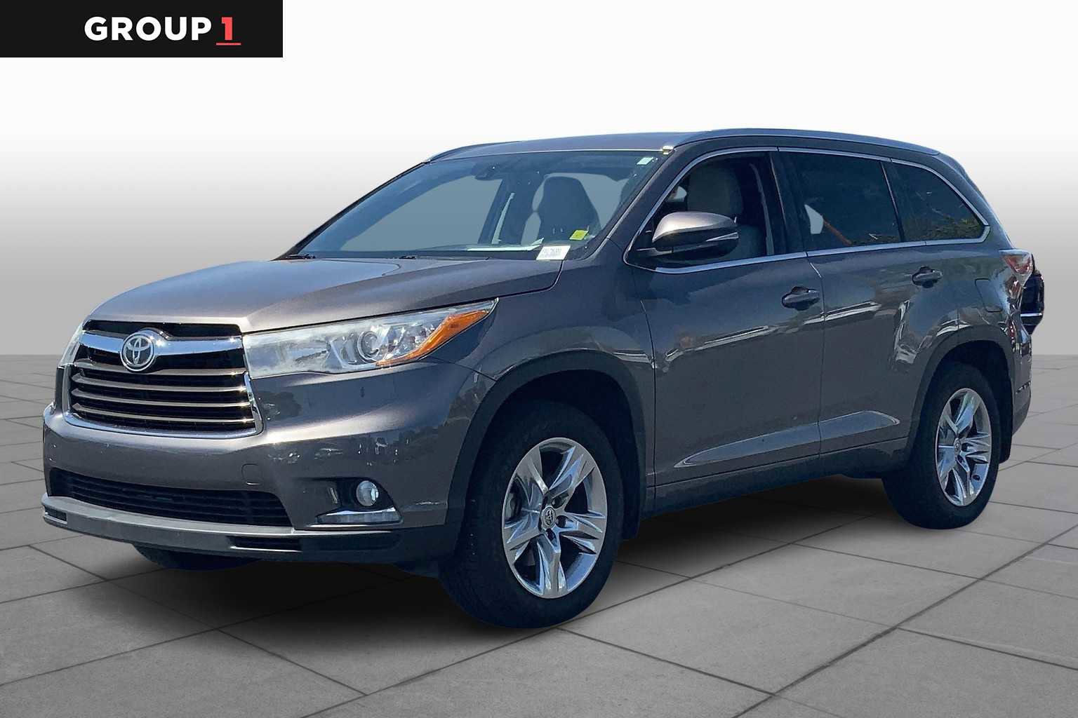 Used 2015 Toyota Highlander Limited w/ Driver Technology Package image 1