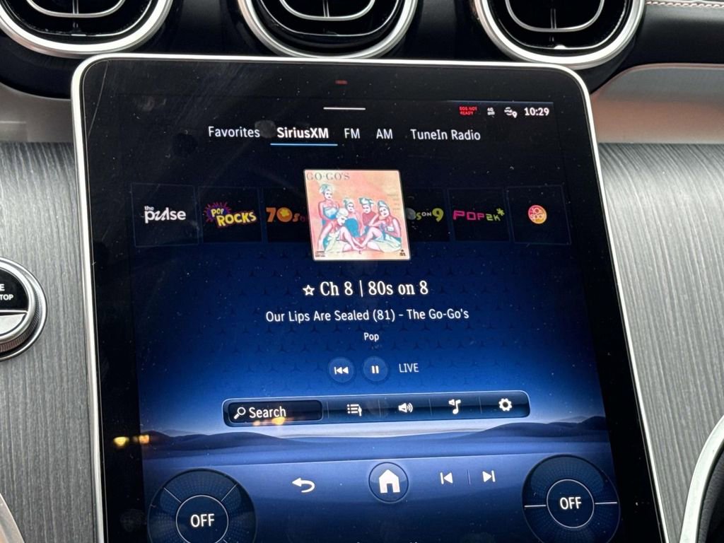 Used 2024 Mercedes-Benz GLC 300 4MATIC image 25