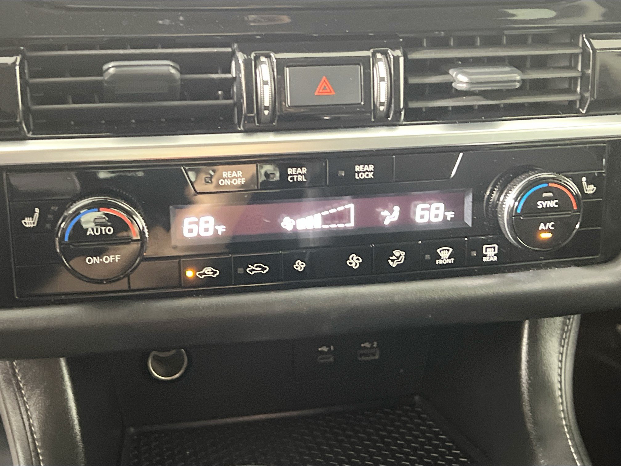 Used 2024 Nissan Pathfinder SV AWD/4WD image 26