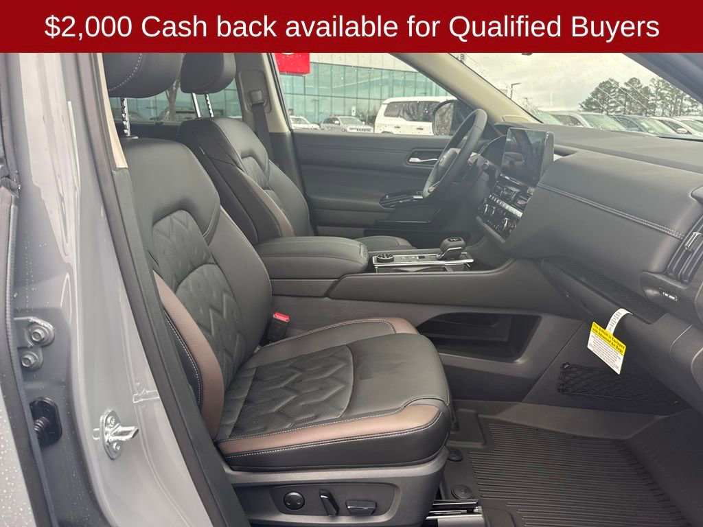 New 2026 Nissan Pathfinder Platinum image 40