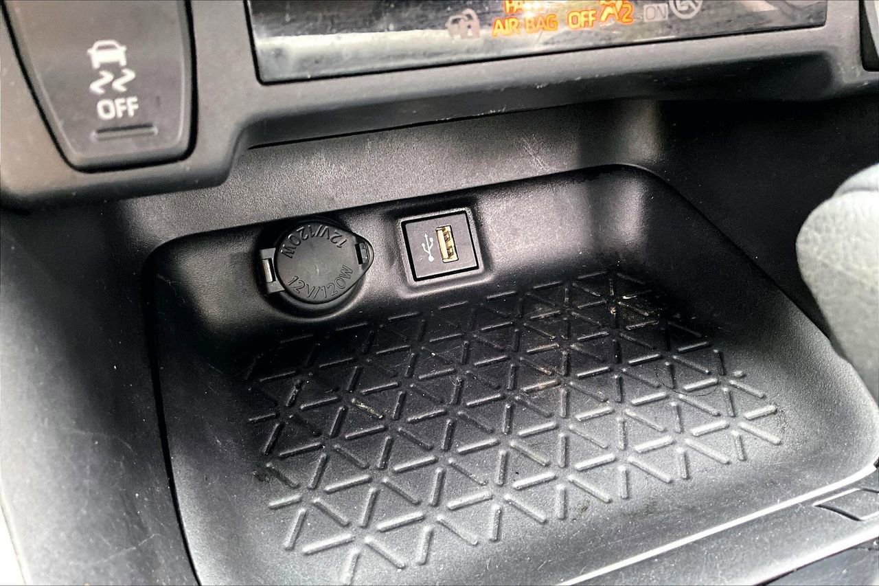 Used 2024 Toyota RAV4 LE FWD image 25