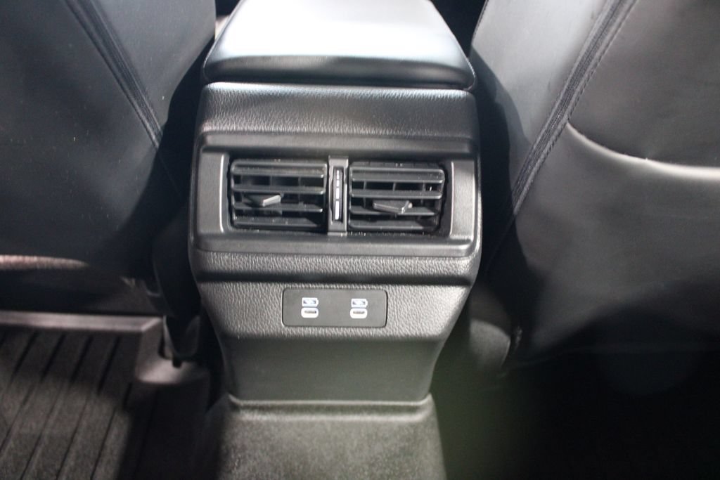 Used 2023 Honda Accord Touring image 11