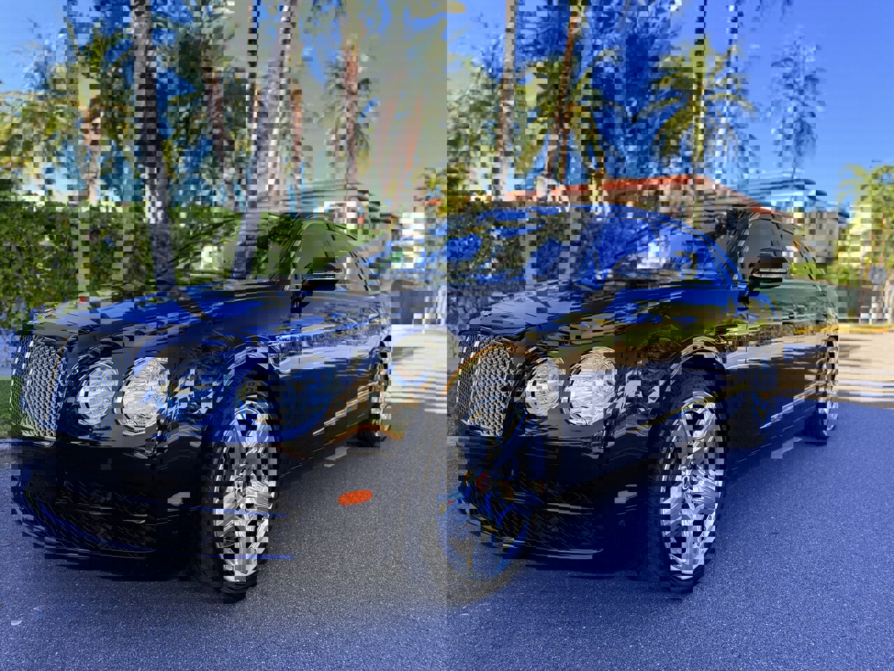 Used 2015 Bentley Flying Spur V8 image 25