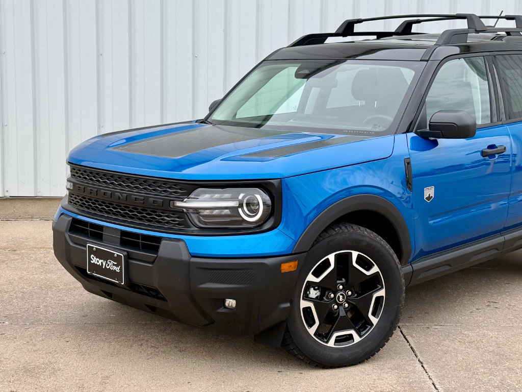 Certified 2025 Ford Bronco Sport Big Bend w/ Convenience Package AWD/4WD image 2