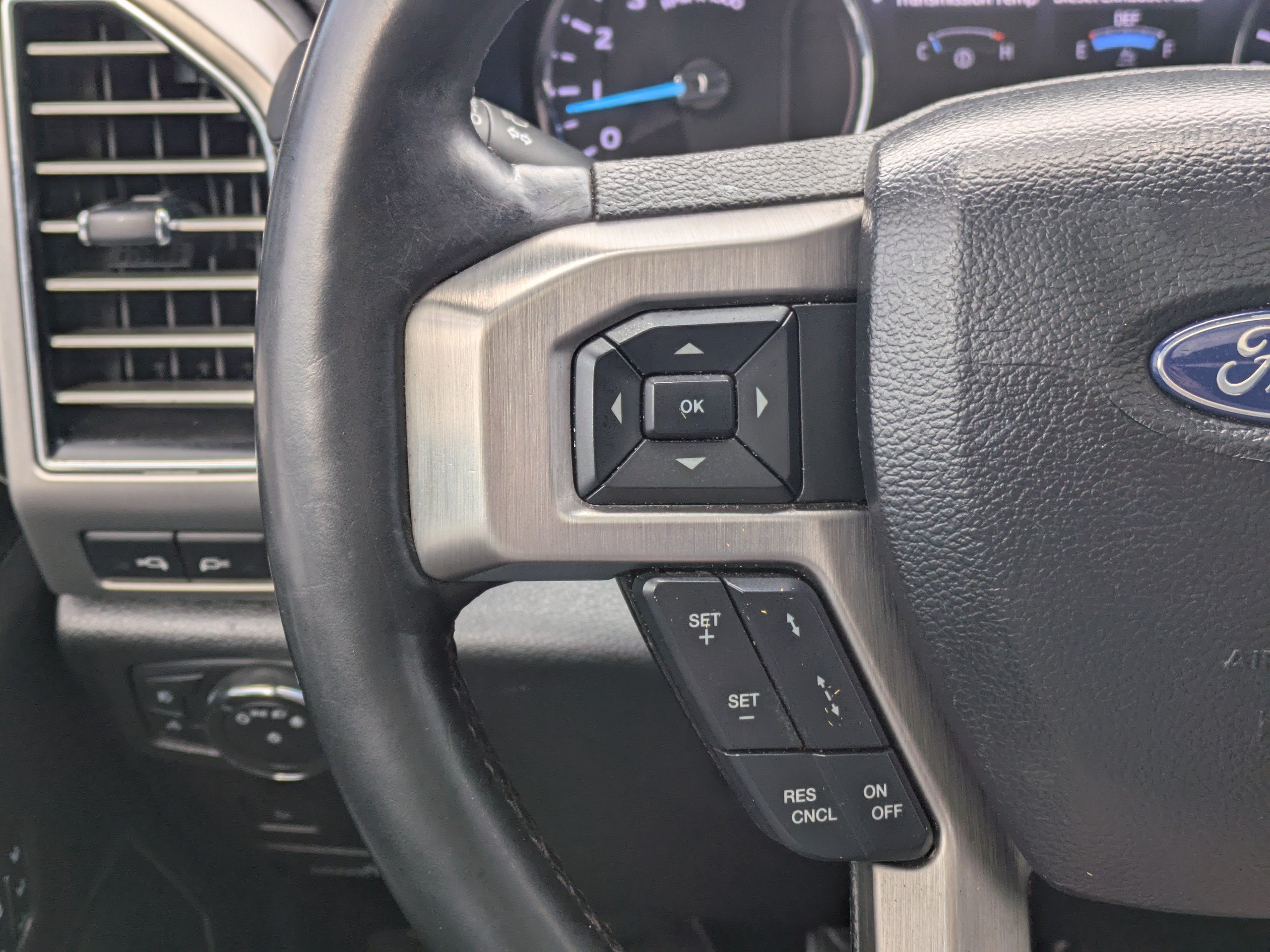 Used 2021 Ford F250 Platinum w/ FX4 Off-Road Package AWD/4WD image 18