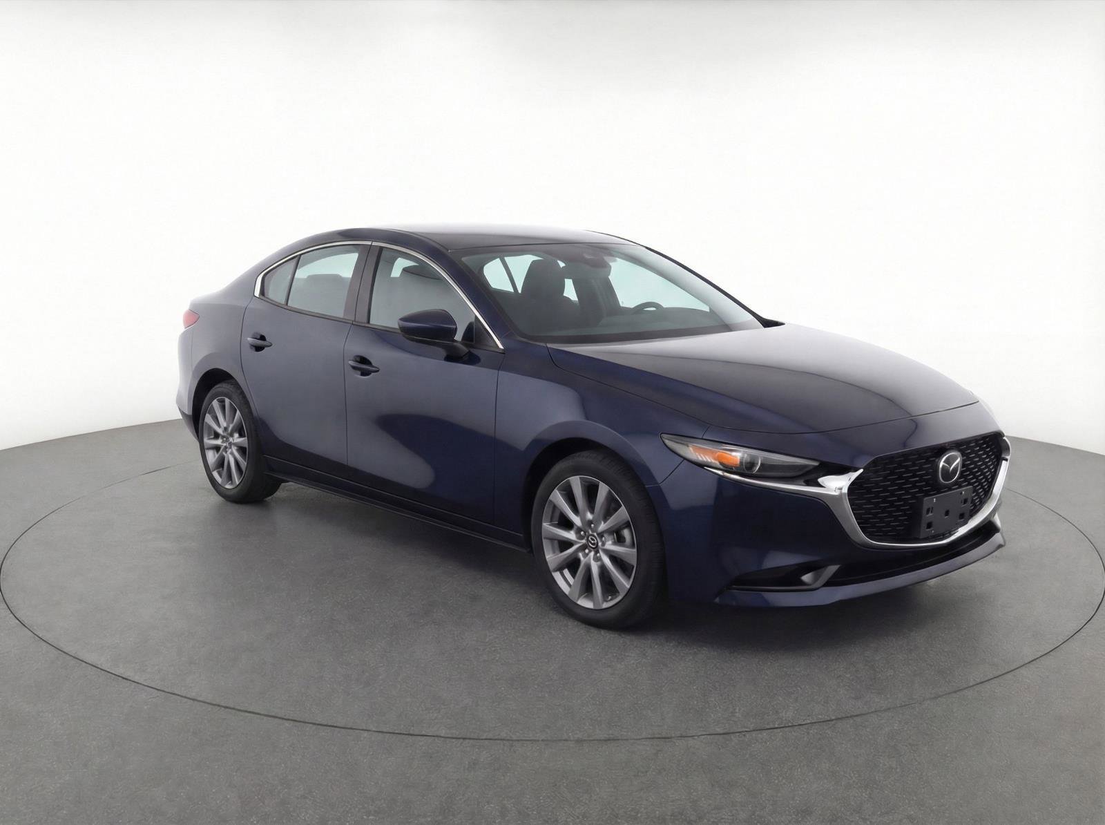 Used 2020 MAZDA MAZDA3 Sedan image 2