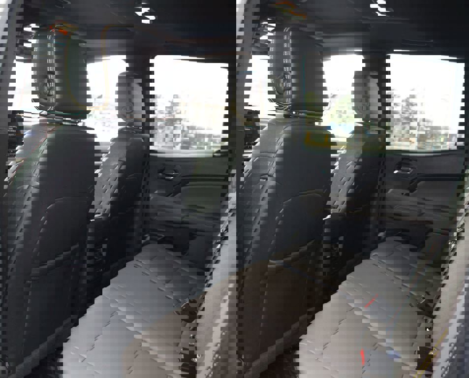 Used 2024 Chevrolet Colorado ZR2 w/ ZR2 Convenience Package III image 15