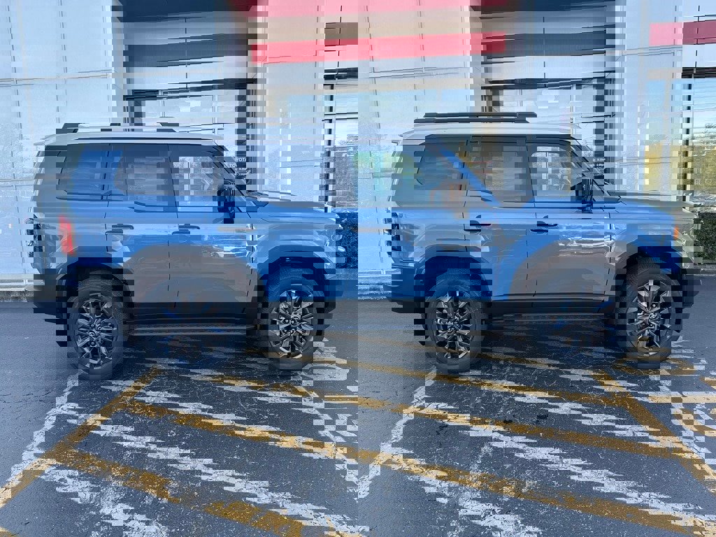 New 2026 Toyota Land Cruiser image 4
