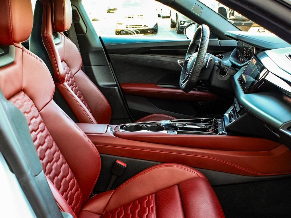 Used 2024 Audi e-tron GT Premium Plus image 42