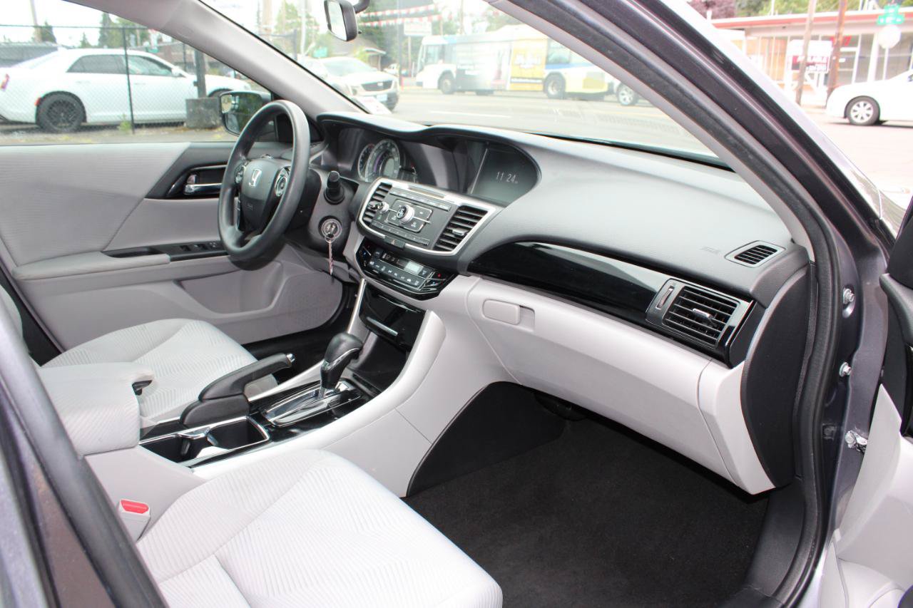 Used 2017 Honda Accord LX image 15