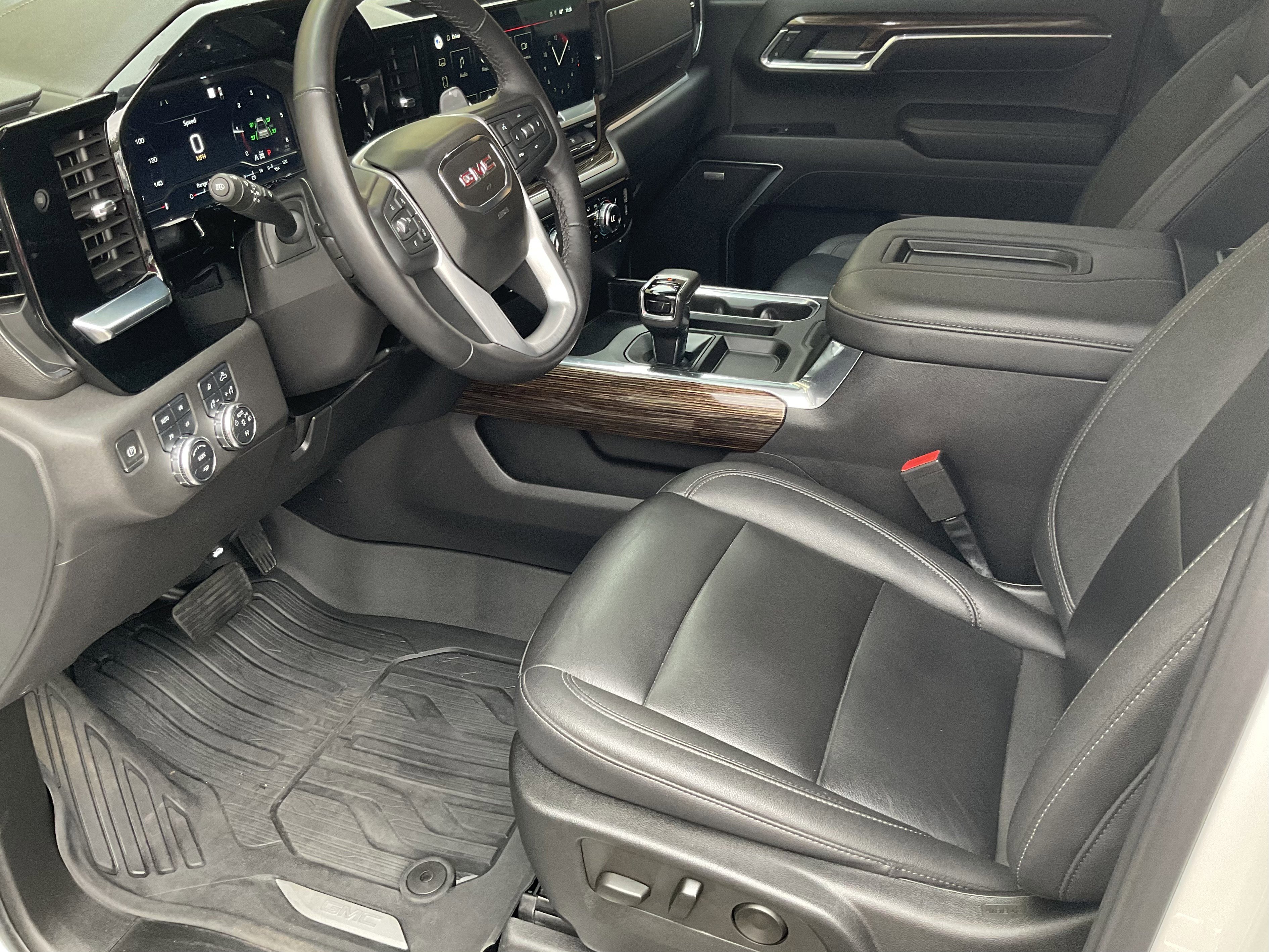 Used 2022 GMC Sierra 1500 Elevation w/ Elevation Premium Package AWD/4WD image 22